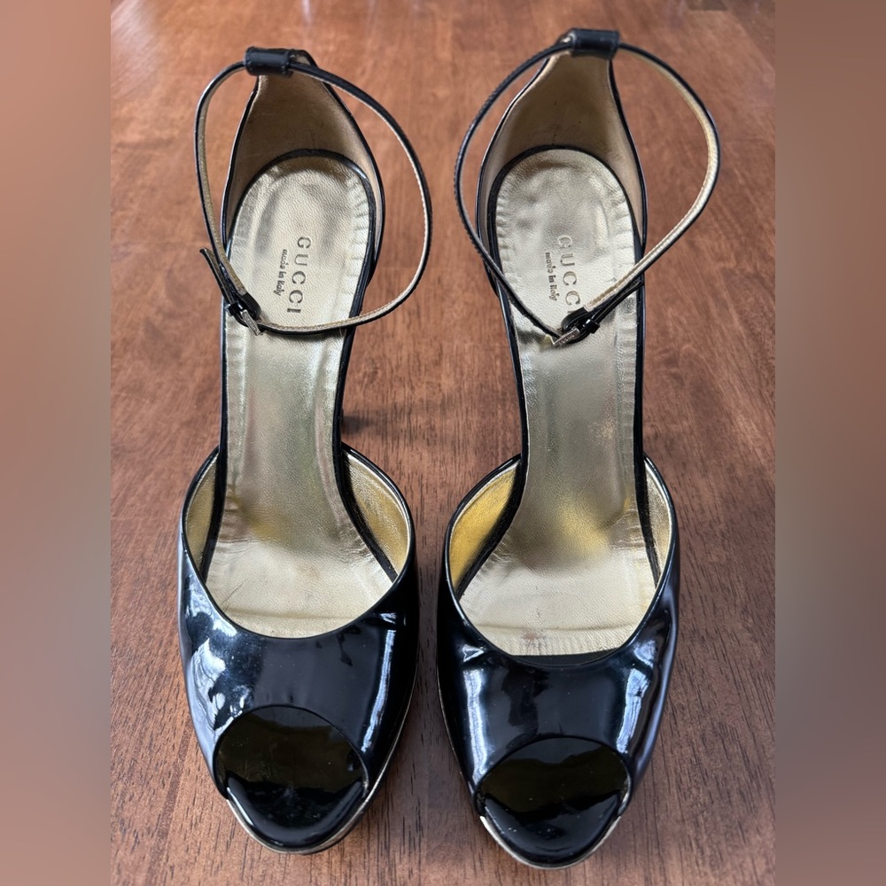 Authentic Gucci Black Patent Siam Ankle Strap Sandals Size 38